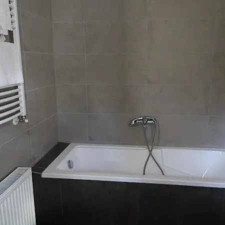Garden Apartman House アパート *