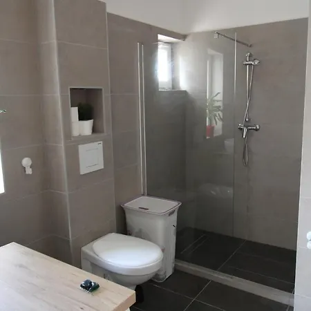 Garden Apartman House * ペーチ
