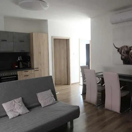 Garden Apartman House